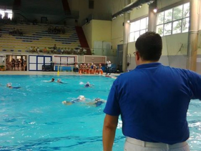 Una fase del match di Pescara: di spalle l'arbitro Rotondano