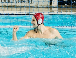 L'AN Brescia paga dazio a tre minuti di blackout e cede 14-11 con l'Olympiacos