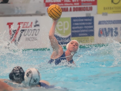 Pallanuoto A2 femminile, super Cosma Vela Ancona, grande prova e vittoria a Napoli