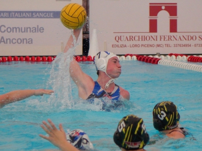 Pallanuoto A2 femminile, Cosma Vela sul velluto contro il Volturno